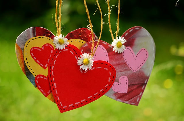 Decorative image of hanging wooden decorative hearts