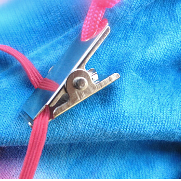Image showing the metal clip on the mask lanyard