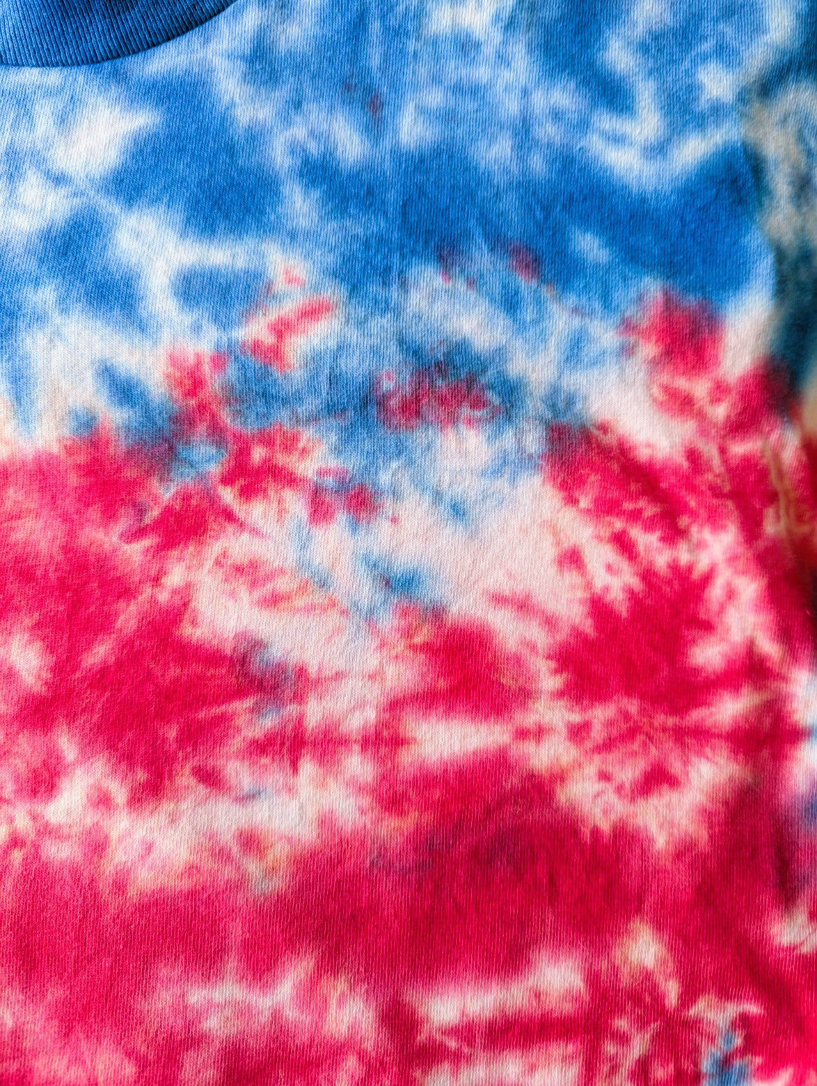 Tie Dye UNISEX SWEATSHIRT - NO LOGO - Tumble into Love